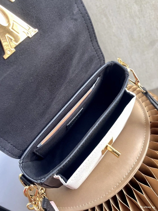 First bag ru VUITTON TENDER LOUIS LOCKME 0805